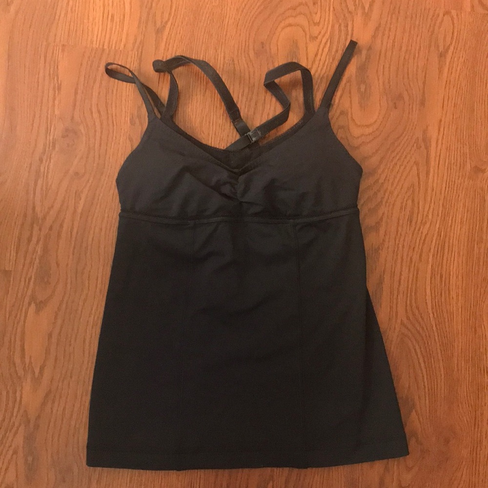 Lululemon workout top